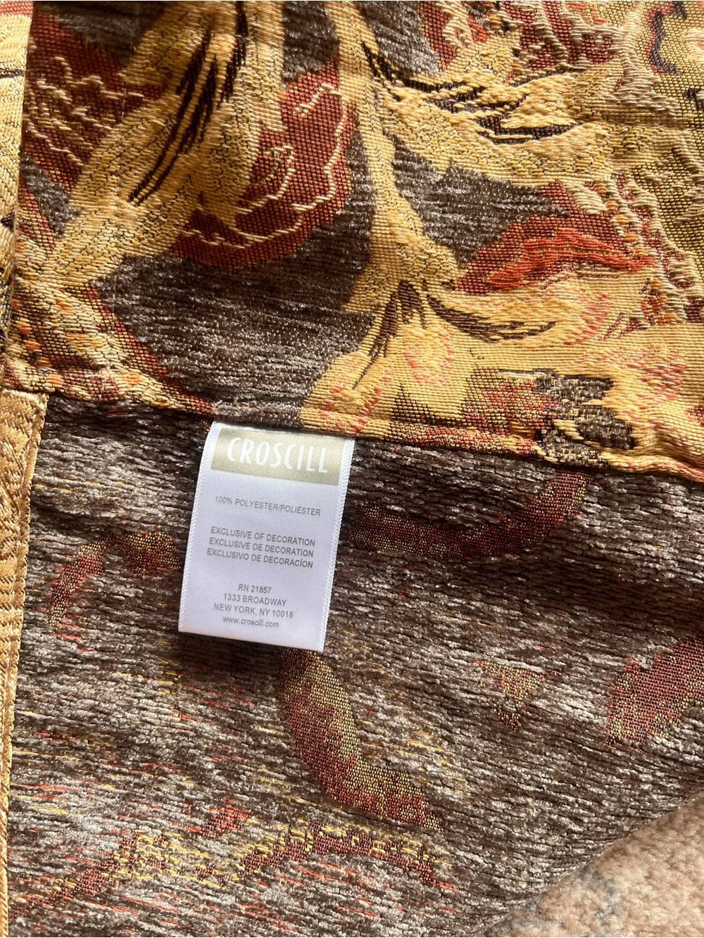 Croscill Ashton Rounded Swag Valance 40x28” Center pleat and button pair of 2